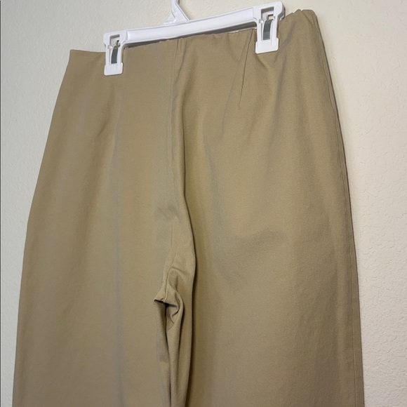 Eddie Bauer Women’s Khaki Pants Bremerton Fit size 8 - Picture 5 of 6